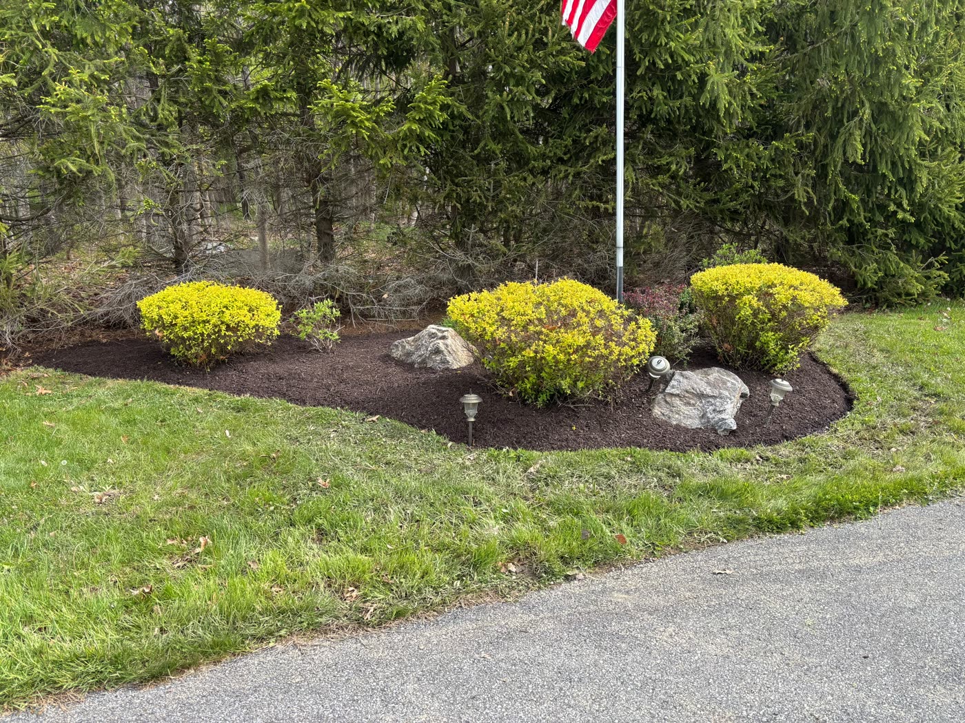 Mulch bed installation Wappingers